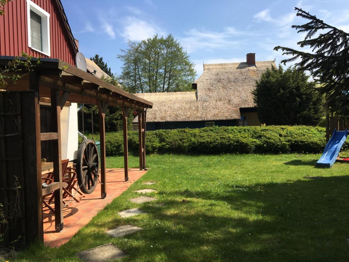 Trollhus - Grosses Familienfreundliches Ferienhaus Born Kültér fotó