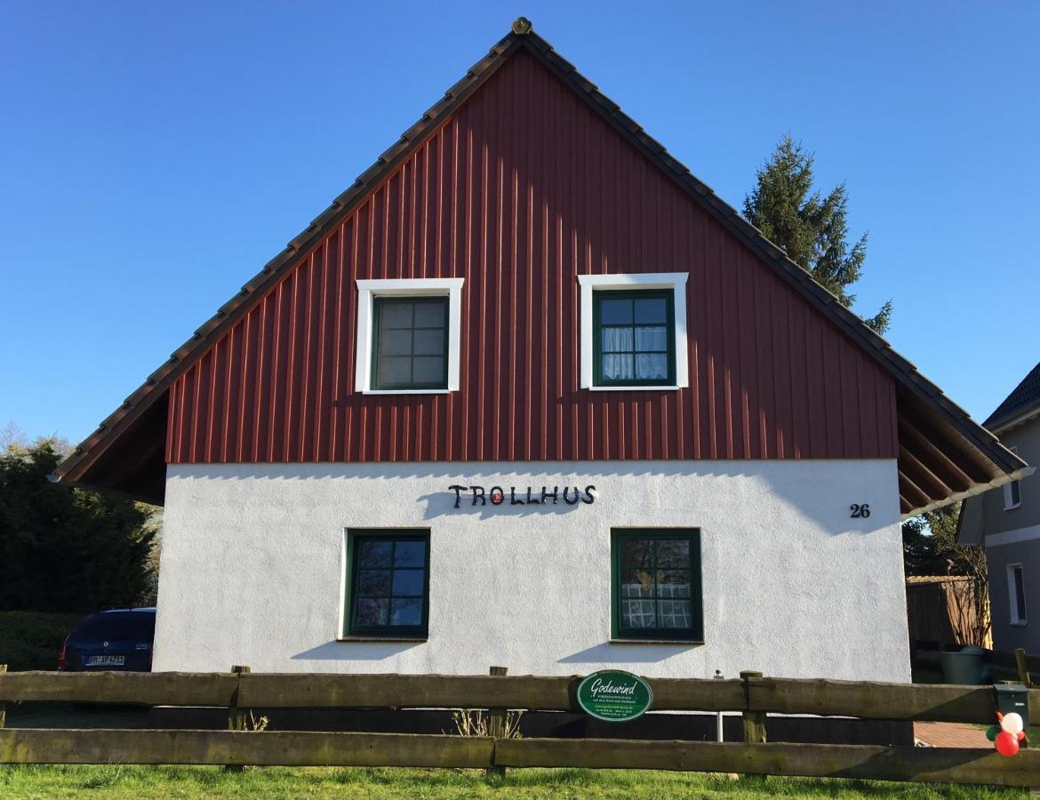 Trollhus - Grosses Familienfreundliches Ferienhaus Born Kültér fotó