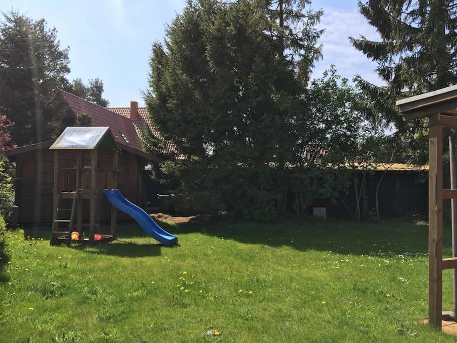 Trollhus - Grosses Familienfreundliches Ferienhaus Born Kültér fotó